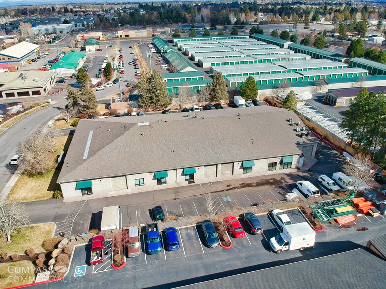 2525 NE Twin Knolls Dr, Bend, OR for lease - Building Photo - Image 2 of 7