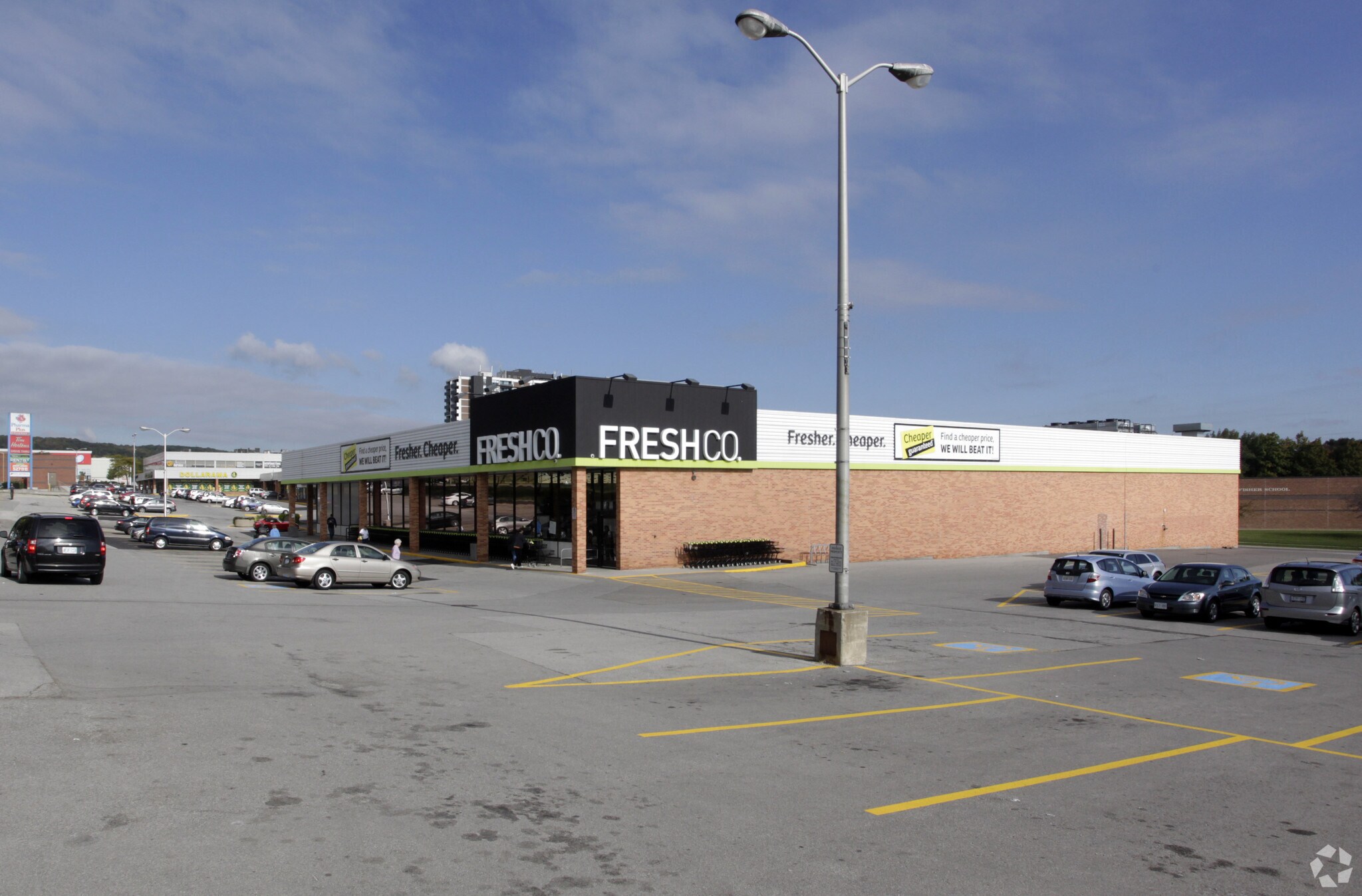 2201 Brant St, Burlington, ON for sale Primary Photo- Image 1 of 1