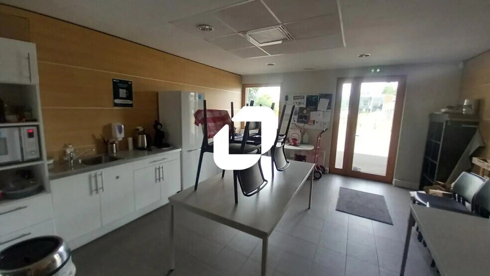 Office in Sainghin-en-Mélantois for lease - Interior Photo - Image 3 of 8