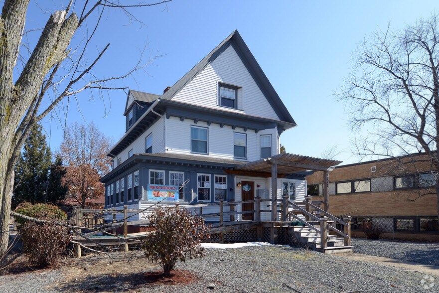 1732 Broad St, Providence, RI for sale - Primary Photo - Image 1 of 1