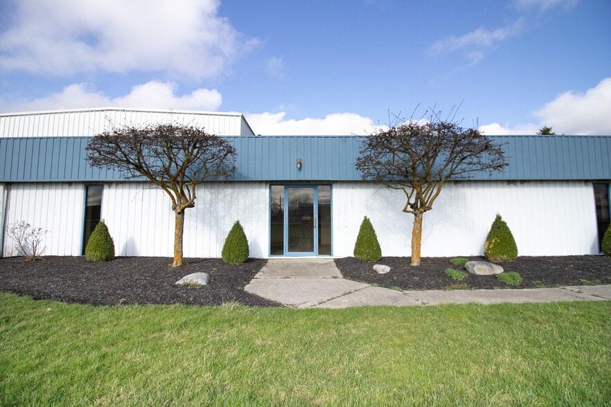 946 S State Road 32, Union City, IN for lease - Building Photo - Image 2 of 25