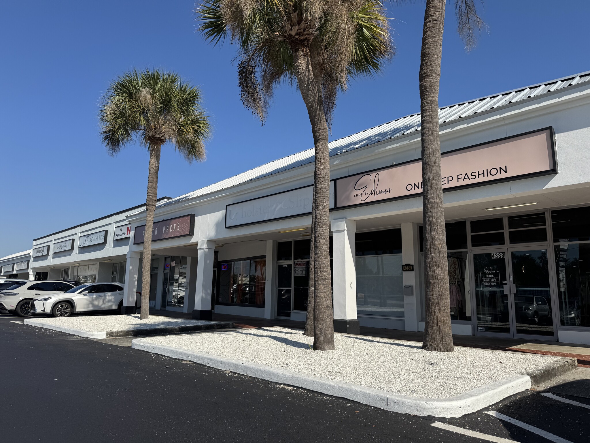 4320-4352 S Manhattan Ave, Tampa, FL for lease Building Photo- Image 1 of 8