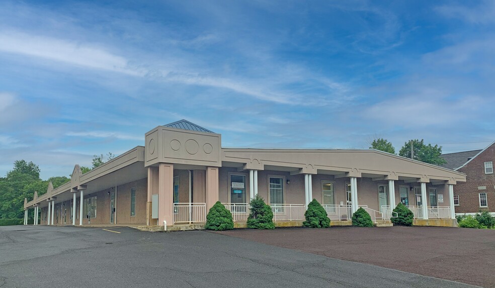 25 N Main St, Coopersburg, PA for sale - Building Photo - Image 1 of 1