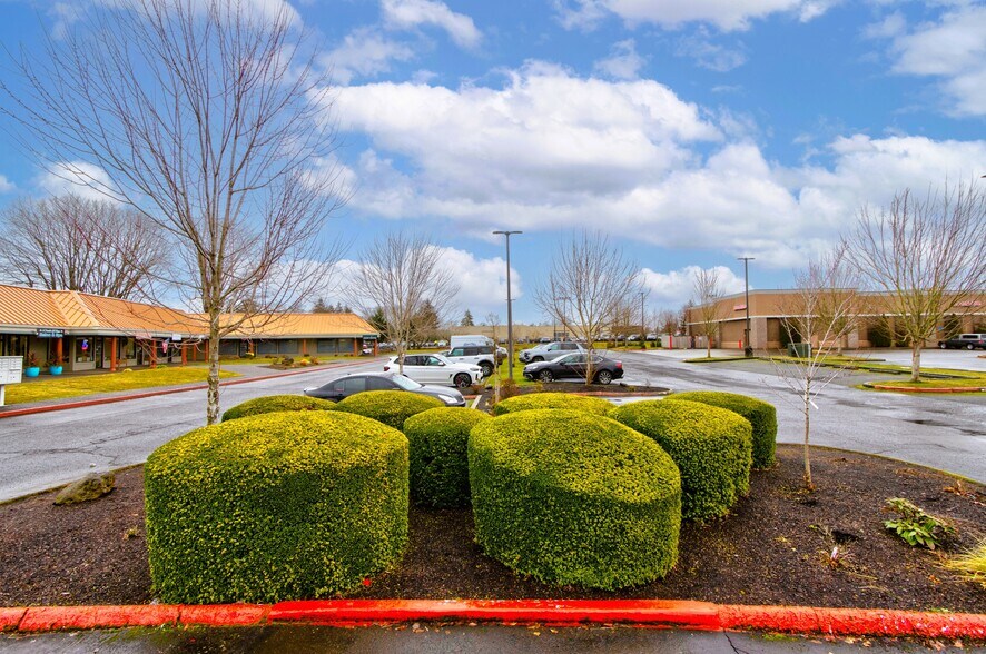 421-491 NE Burnside Rd, Gresham, OR for sale - Building Photo - Image 3 of 10