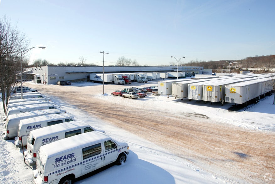 65 Holmes Rd, Newington, CT for lease - Building Photo - Image 2 of 7