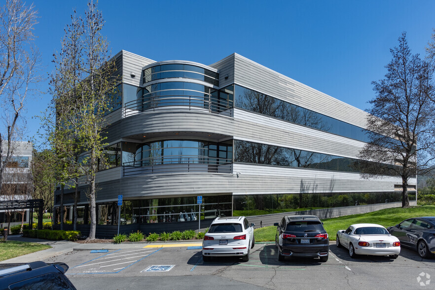 3900 Civic Center Dr, San Rafael, CA for lease - Building Photo - Image 1 of 12