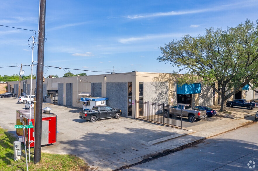 6301-6335 Ashcroft Dr, Houston, TX for lease - Building Photo - Image 3 of 10