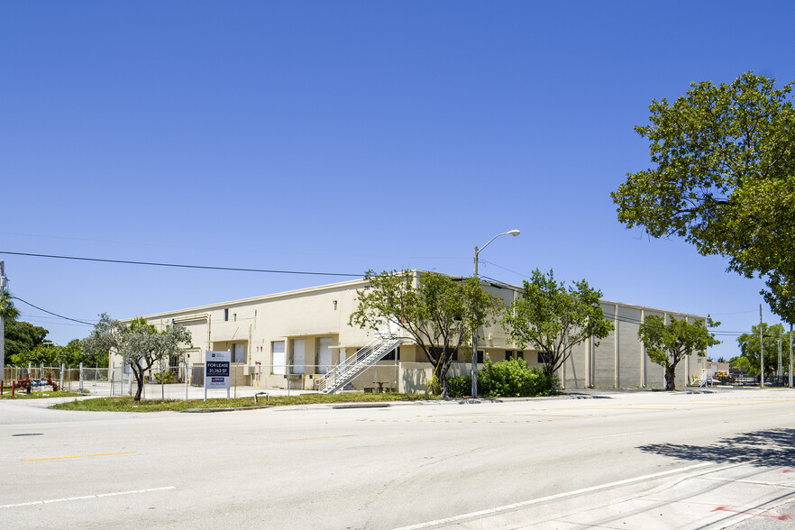 290 SW 14th Ave, Pompano Beach, FL for lease - Building Photo - Image 2 of 20