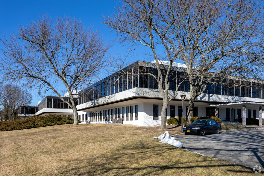 400 Columbus Ave, Valhalla, NY for lease - Primary Photo - Image 1 of 19