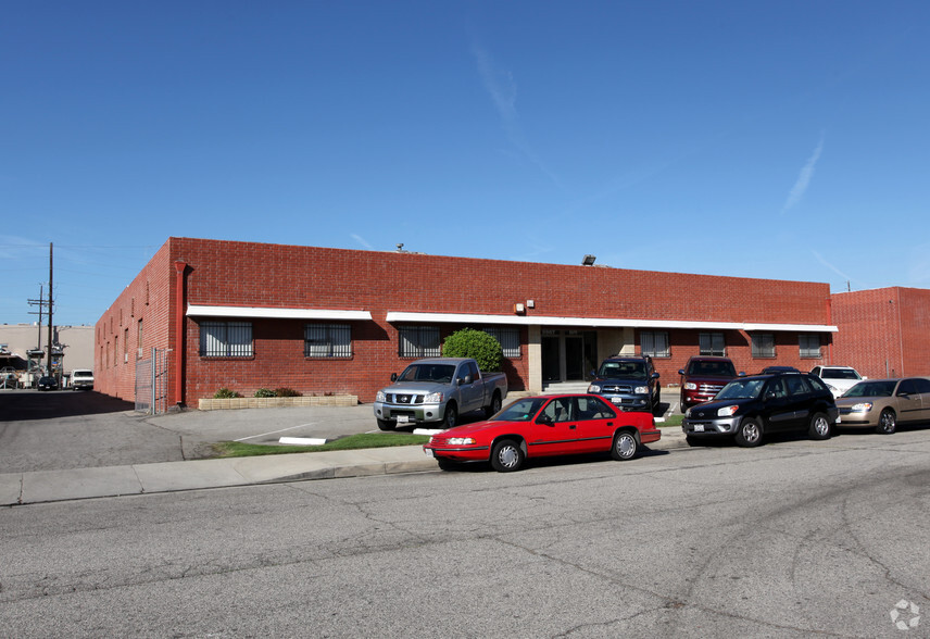 8967-8975 Fullbright Ave, Chatsworth, CA for lease - Primary Photo - Image 1 of 5