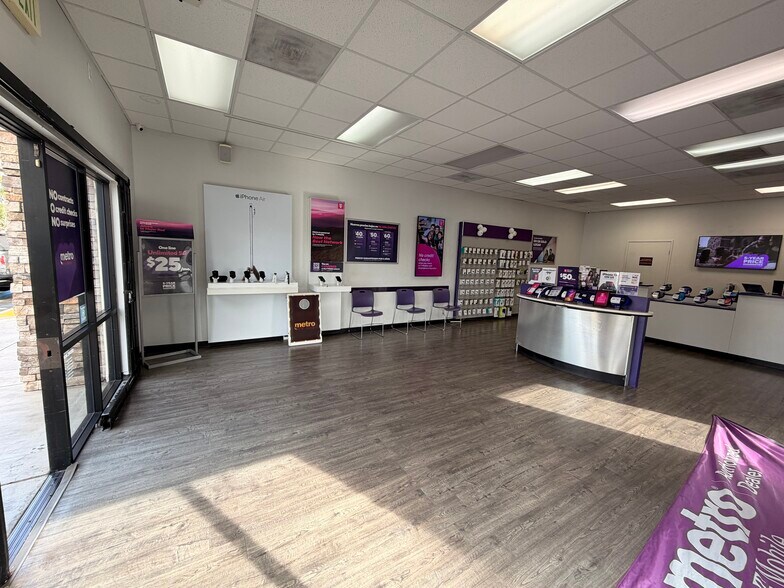 2701 N Bristol St, Santa Ana, CA for lease - Interior Photo - Image 3 of 15