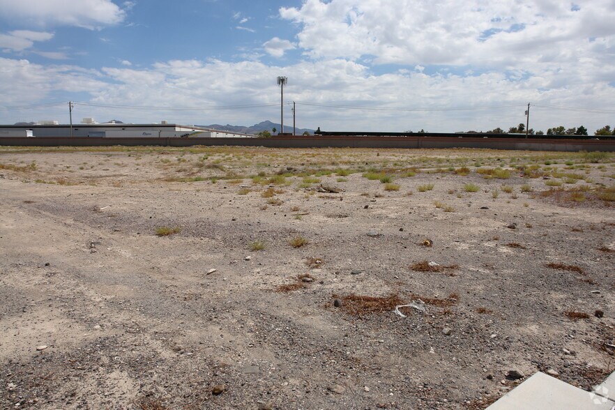 1786 Whitney Mesa Dr, Henderson, NV for sale - Building Photo - Image 1 of 1