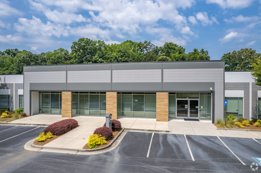 3800 Camp Creek Pky SW, Atlanta, GA for lease - Building Photo - Image 3 of 5