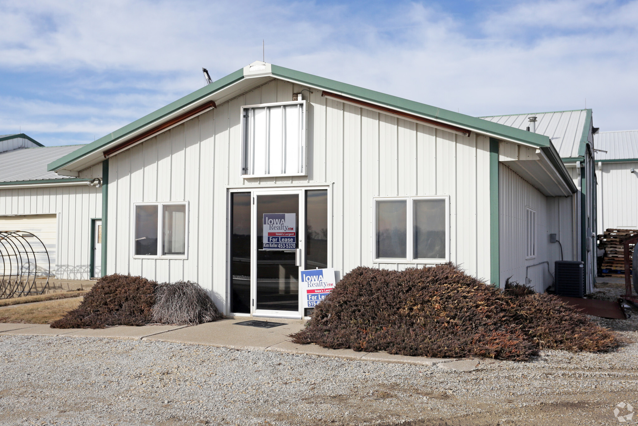 2612 W 2nd Ave, Indianola, IA for sale Primary Photo- Image 1 of 1