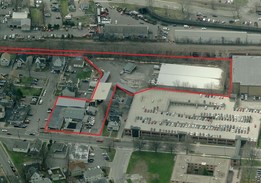 212 White St, Danbury, CT for sale - Building Photo - Image 1 of 1