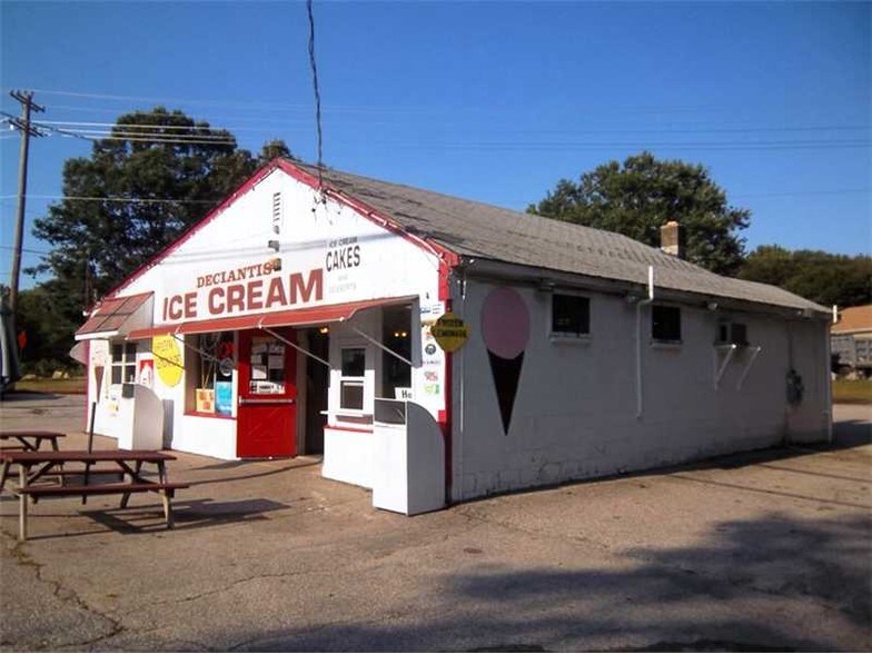1373 Main St, Coventry, RI for sale - Primary Photo - Image 1 of 1