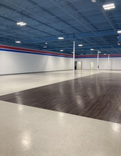 2233 Missouri Blvd, Jefferson City, MO for lease Interior Photo- Image 1 of 2