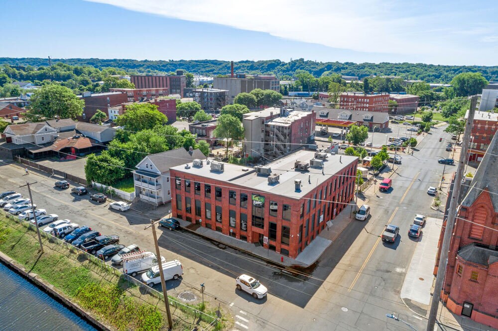 306 Race St, Holyoke, MA for lease Primary Photo- Image 1 of 16