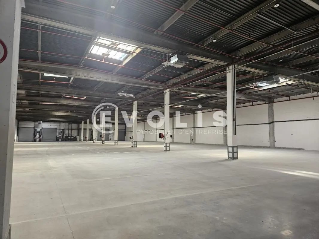8-10 Avenue D'Oceanie, Les Ulis for lease Interior Photo- Image 1 of 7
