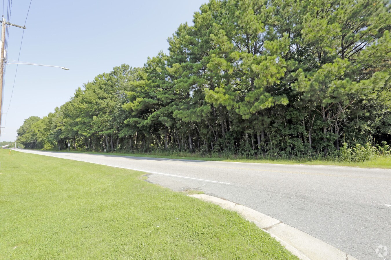 1600 Meadowbrook Rd, Rocky Mount, NC 27801