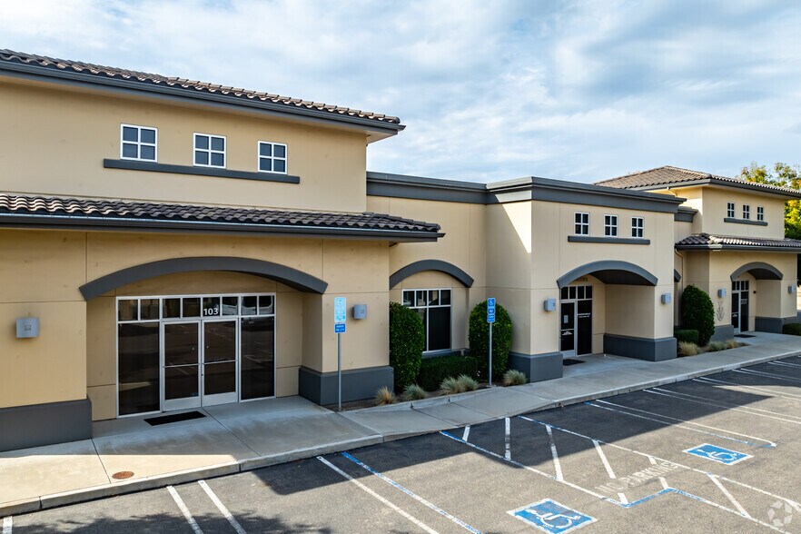 556 Lyell Dr, Modesto, CA for lease - Building Photo - Image 2 of 5