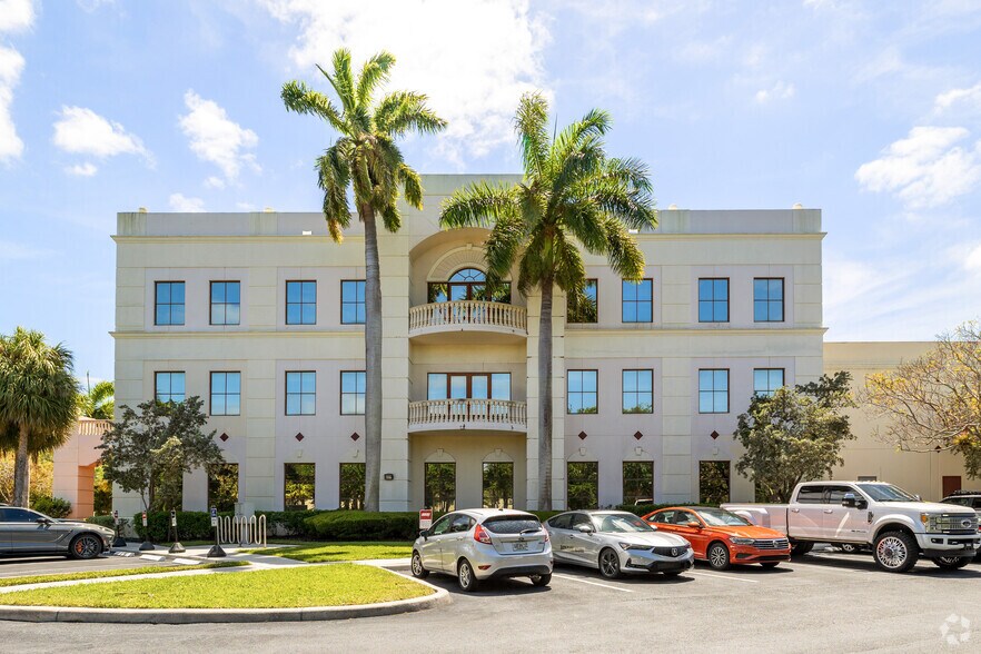 701 Park of Commerce Blvd, Boca Raton, FL for sale - Primary Photo - Image 1 of 1