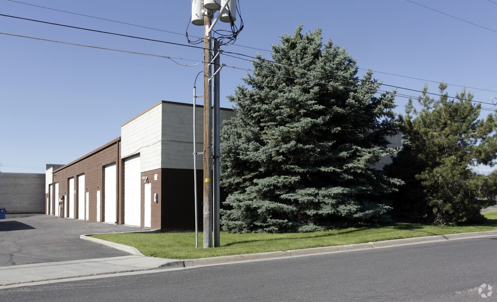 2381 S 2700 W, Salt Lake City, UT for lease - Building Photo - Image 2 of 5