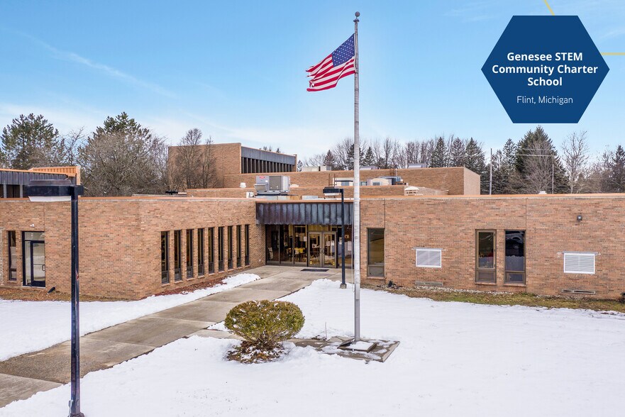 5240 Calkins Rd, Flint, MI 48532