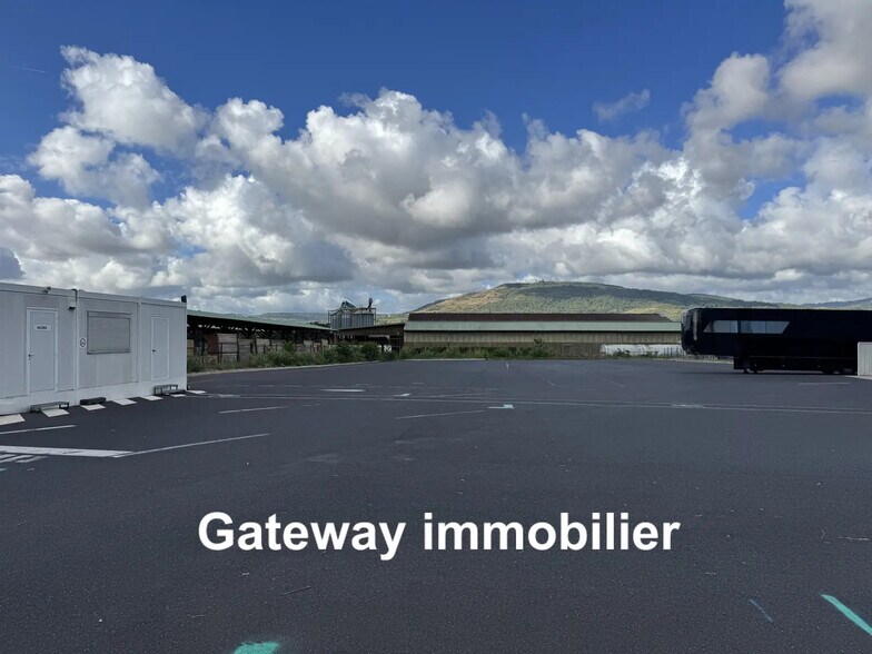 Industrial in COURNON-D'AUVERGNE for lease - Building Photo - Image 1 of 20