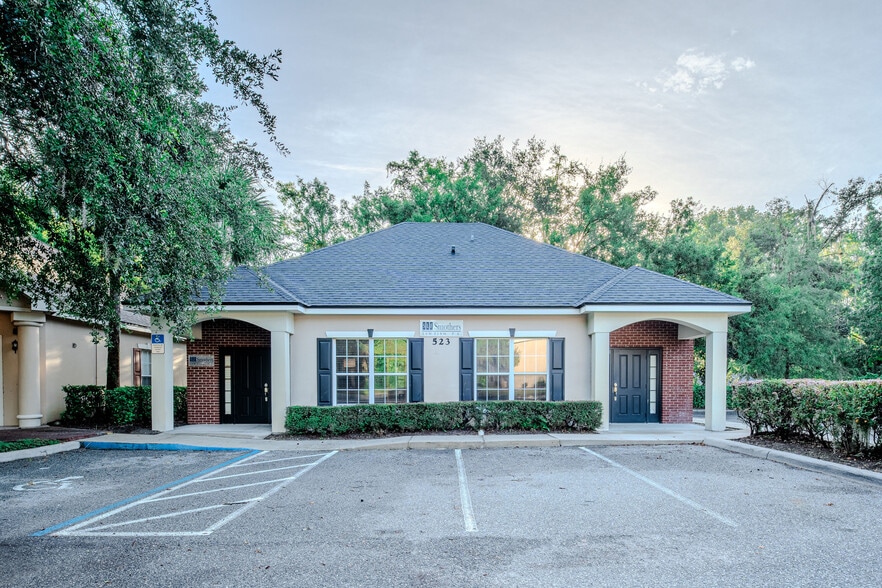 523 Wekiva Commons Cir, Apopka, FL for sale - Building Photo - Image 1 of 31
