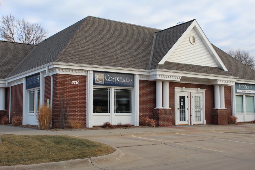 3530 Village Dr, Lincoln, NE for lease - Building Photo - Image 2 of 3