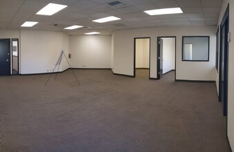 4002-4014 148th Ave NE, Redmond, WA for lease Interior Photo- Image 2 of 6