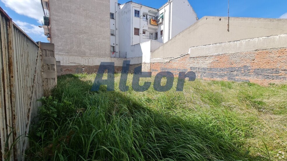 Land in Madrid, MAD for sale - Primary Photo - Image 1 of 6