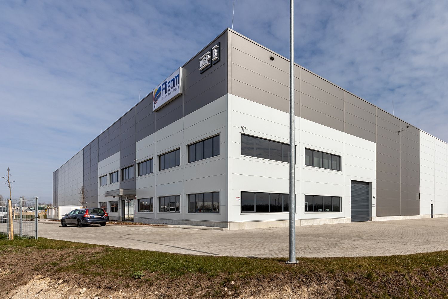  for lease Building Photo- Image 1 of 3