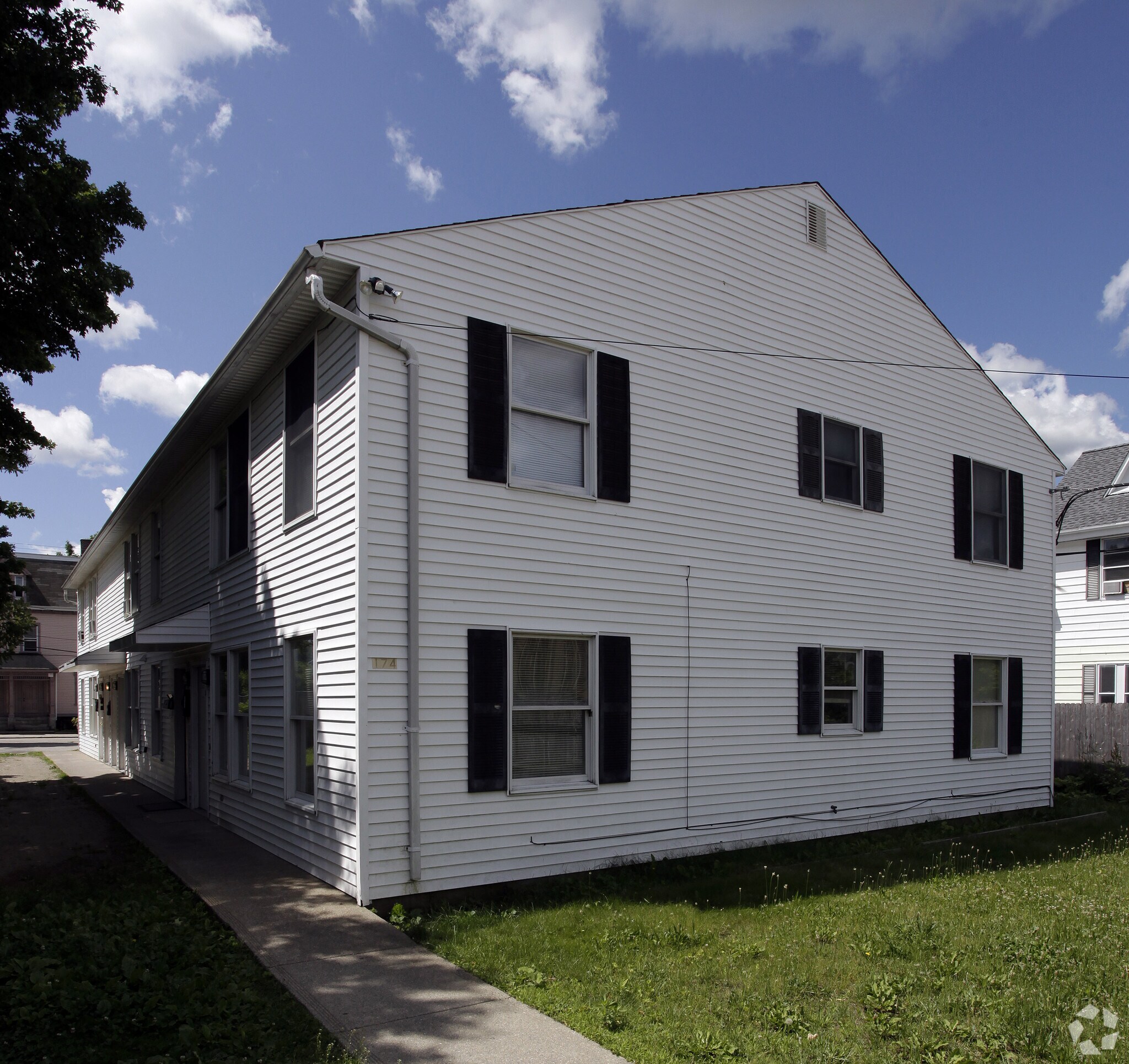 73 Mawney St, Providence, RI for sale Primary Photo- Image 1 of 1