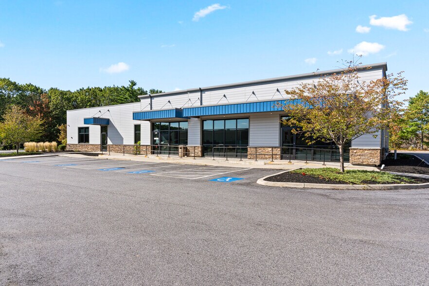 264 Gorham Rd, South Portland, ME for lease - Building Photo - Image 1 of 11