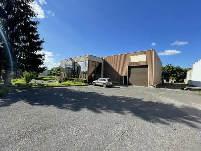 Vente Local d'activités 750 m² - Photo 1