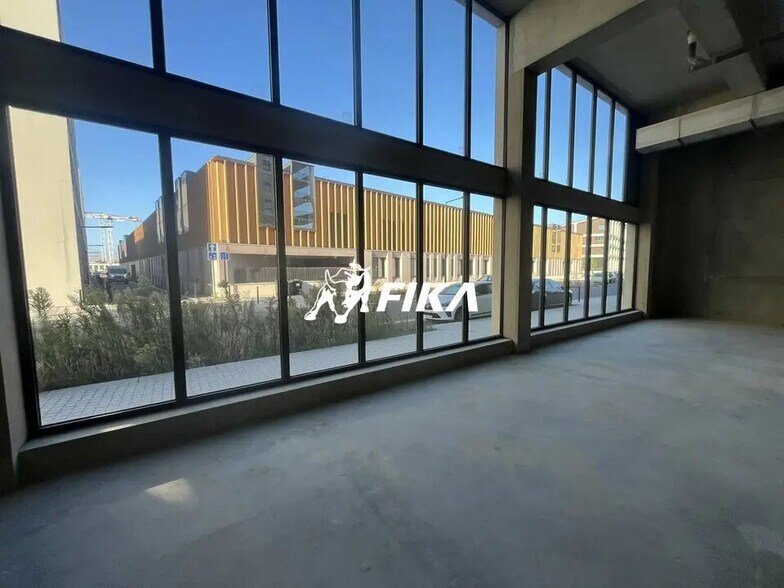 Flex in Bordeaux for sale - Building Photo - Image 1 of 10