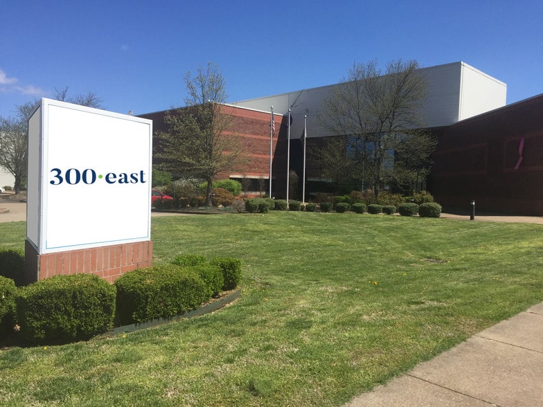 300 E Walnut St, Evansville, IN for lease - Building Photo - Image 1 of 21