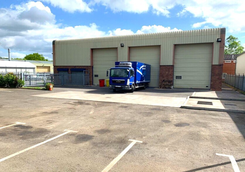 4 Halifax Way, York for sale - Primary Photo - Image 1 of 1