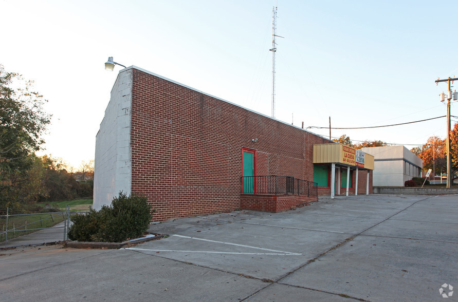 811 N Charlotte Ave, Monroe, NC for sale - Primary Photo - Image 1 of 1