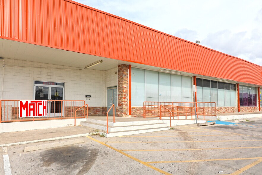820 Guadalupe St, Laredo, TX 78040 Retail for Lease