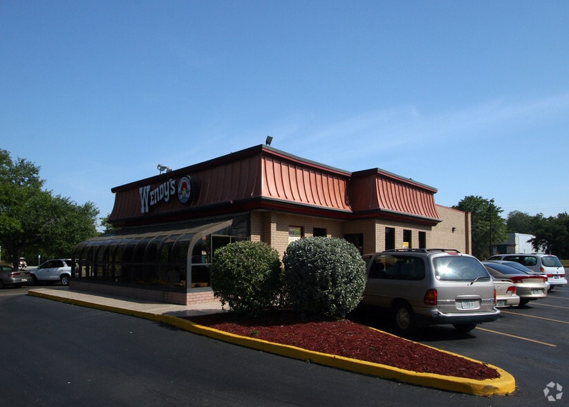 4020 Bee Ridge Rd, Sarasota, FL for sale - Building Photo - Image 3 of 5