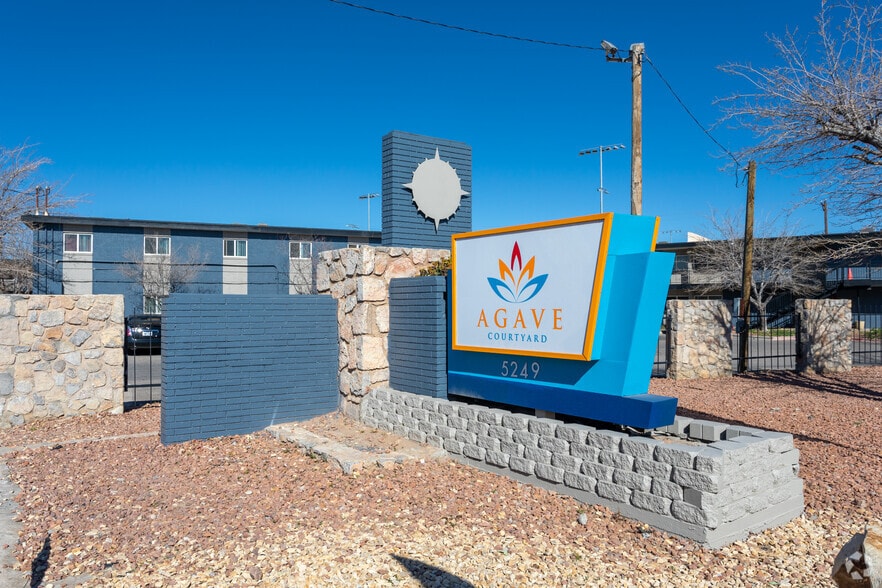 5249 Wren Ave, El Paso, TX for sale - Building Photo - Image 1 of 1