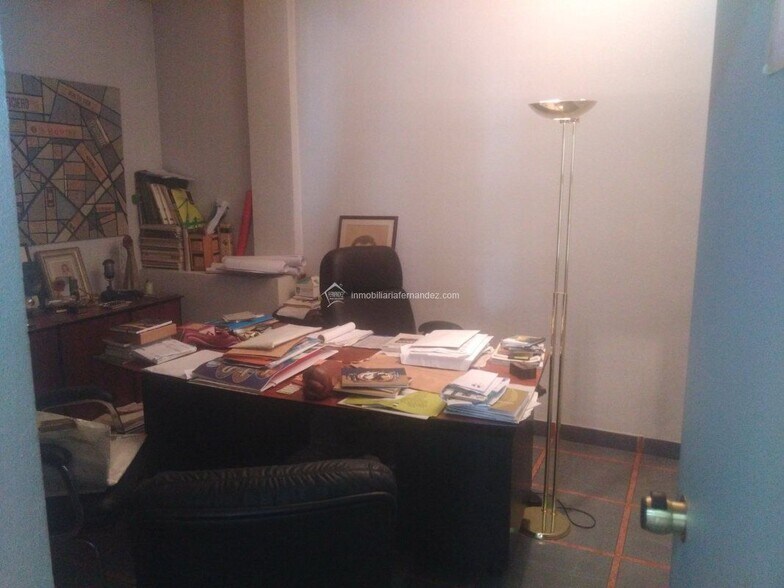 Retail in Cáceres, Cáceres for lease - Building Photo - Image 3 of 10