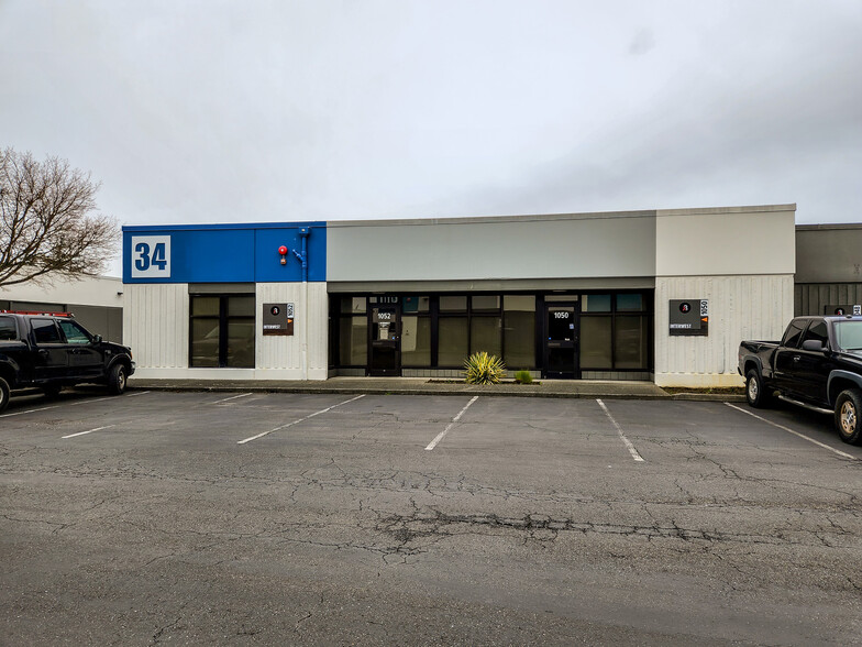 1038 Industry Dr, Tukwila, WA for lease - Building Photo - Image 3 of 6