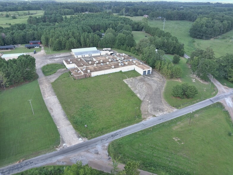 1980 E Franklin St, Carthage, MS for sale - Building Photo - Image 1 of 1