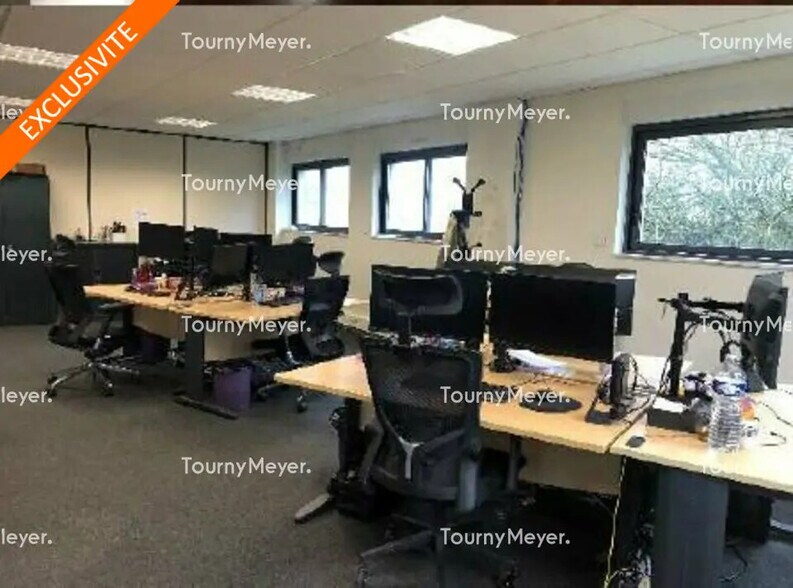 Office in Liffré for lease - Interior Photo - Image 3 of 6