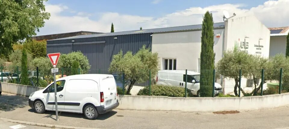 Industrial in Saint-Rémy-de-Provence for lease Building Photo- Image 1 of 7