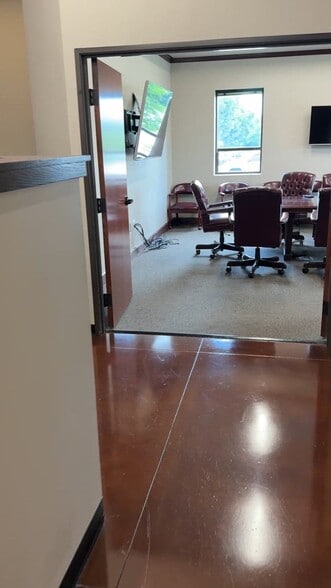 25 NW 146th St, Edmond, OK for lease - Commercial Listing Video - Image 2 of 14